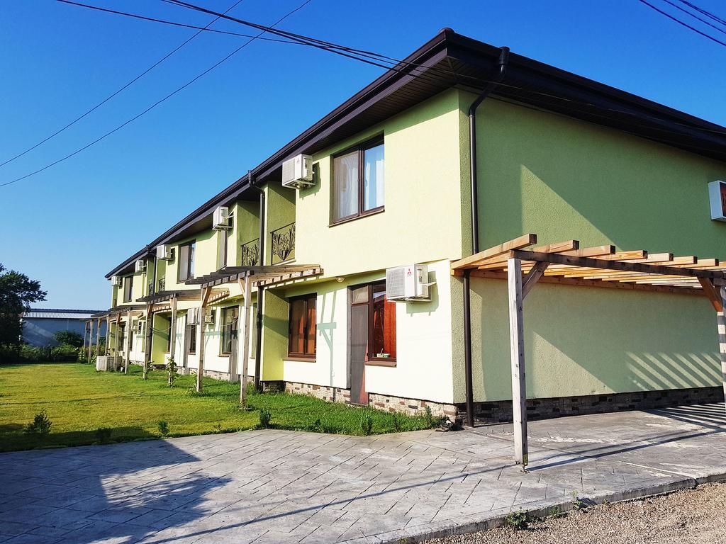 Guesthouse River House Свілєнґрад Екстер'єр фото