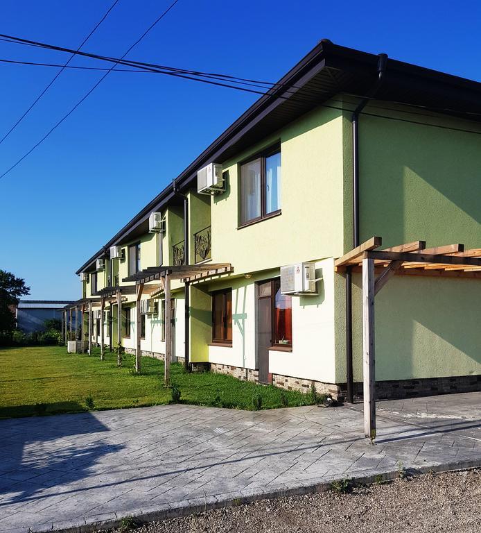 Guesthouse River House Свілєнґрад Екстер'єр фото