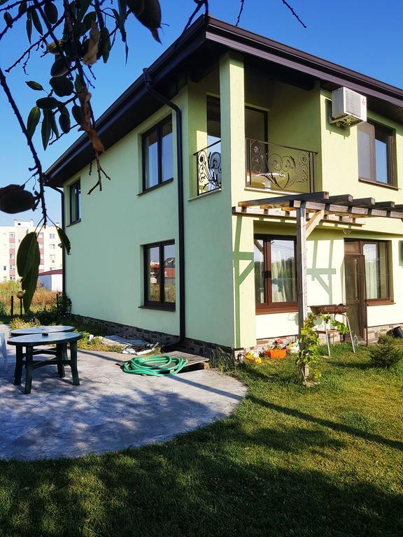 Guesthouse River House Свілєнґрад Екстер'єр фото