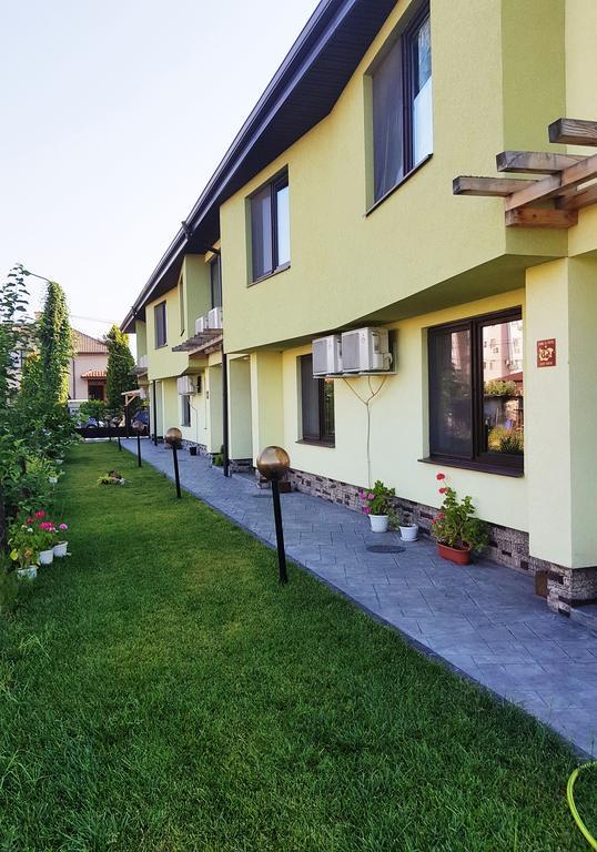 Guesthouse River House Свілєнґрад Екстер'єр фото